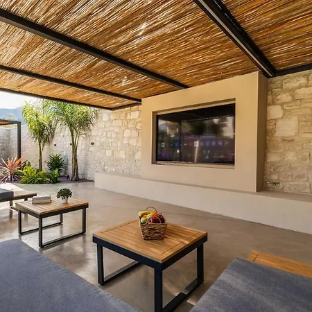 Villa Serenity By Posarellivillas *