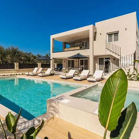 Villa Serenity By Posarellivillas *